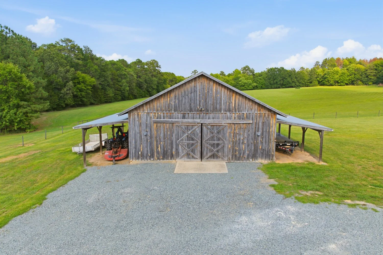 WORKSHOP & GARAGE SPACES