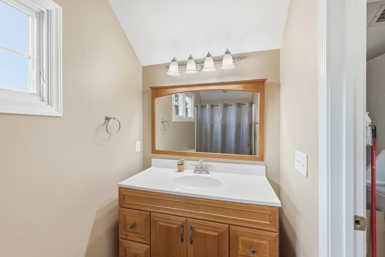 GUEST SPACES