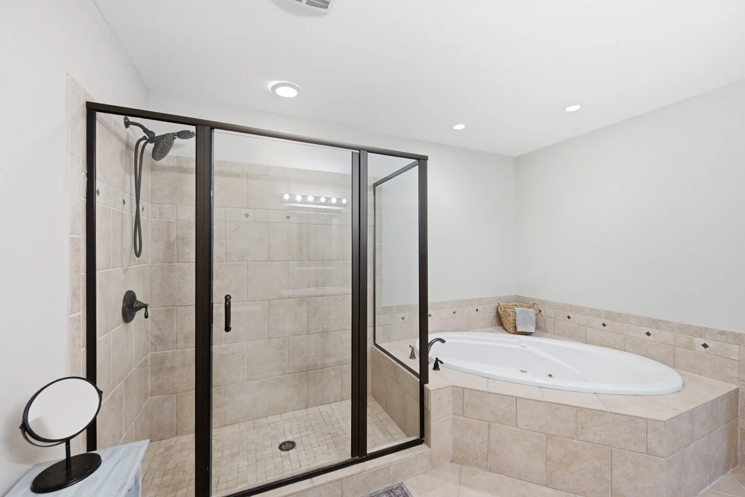 GUEST SPACES