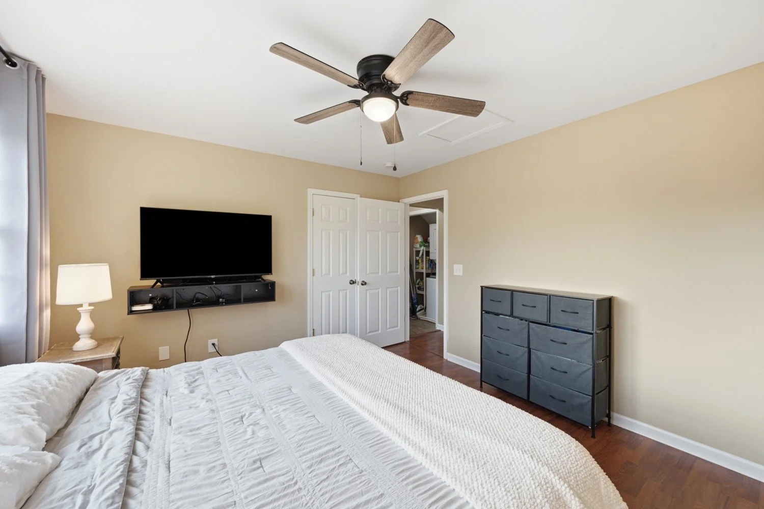 GUEST SPACES