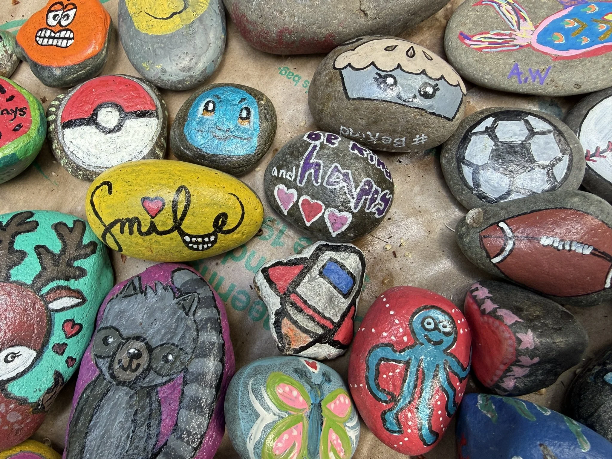 rock painting, "be kind and happy"