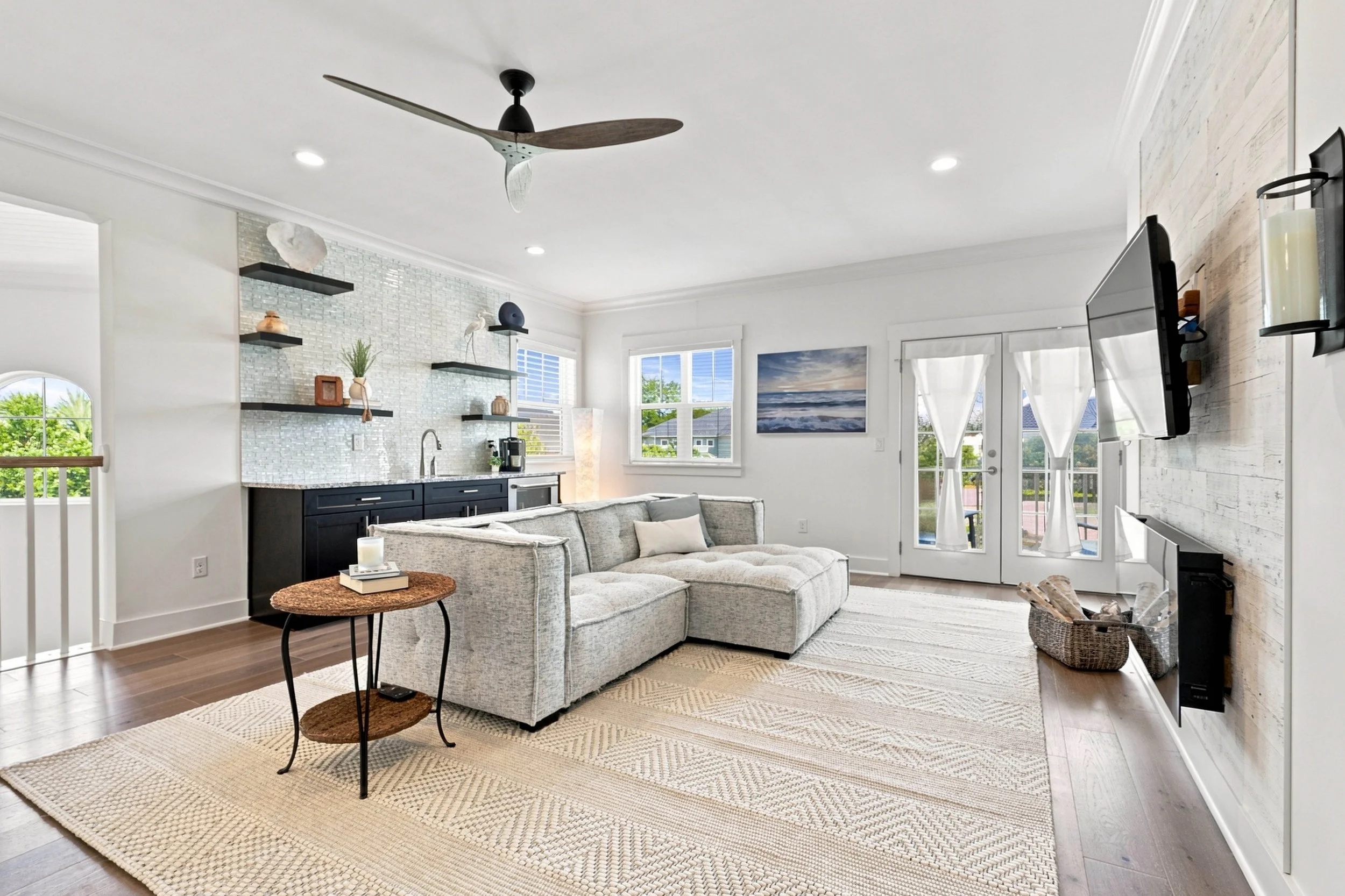 045-Family Room.jpg