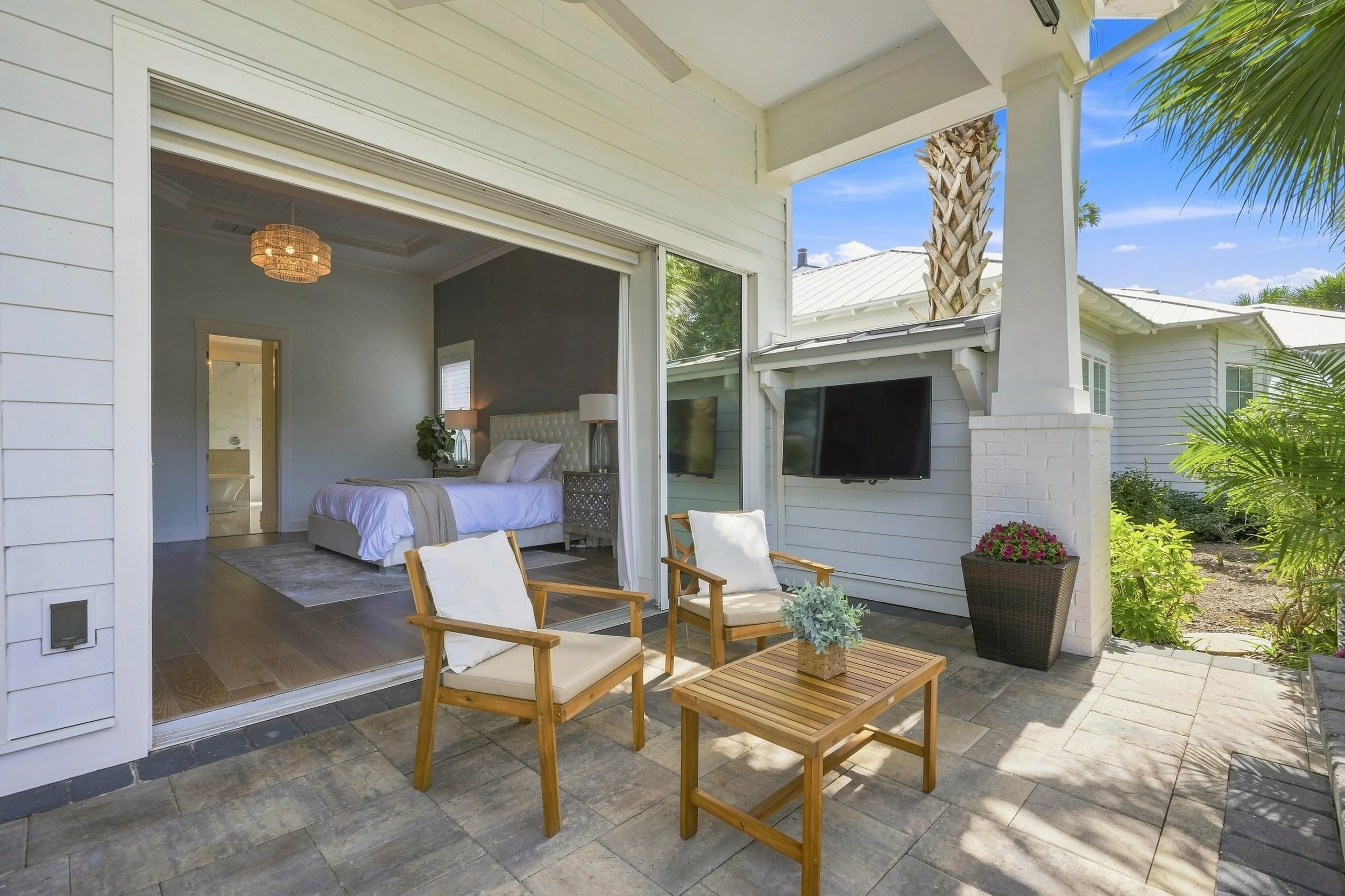 058-Covered Patio.jpg