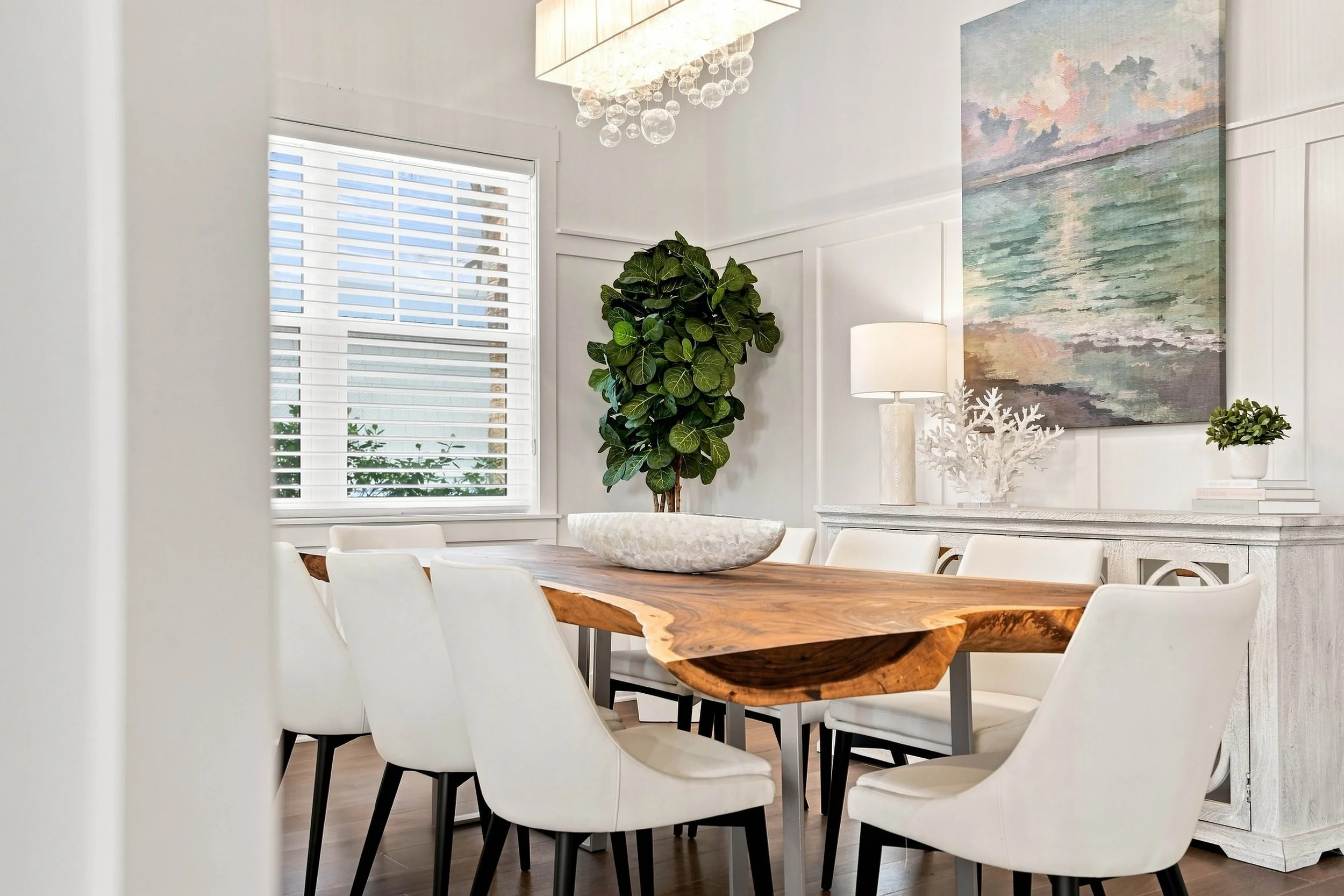 021-Dining Area.jpg