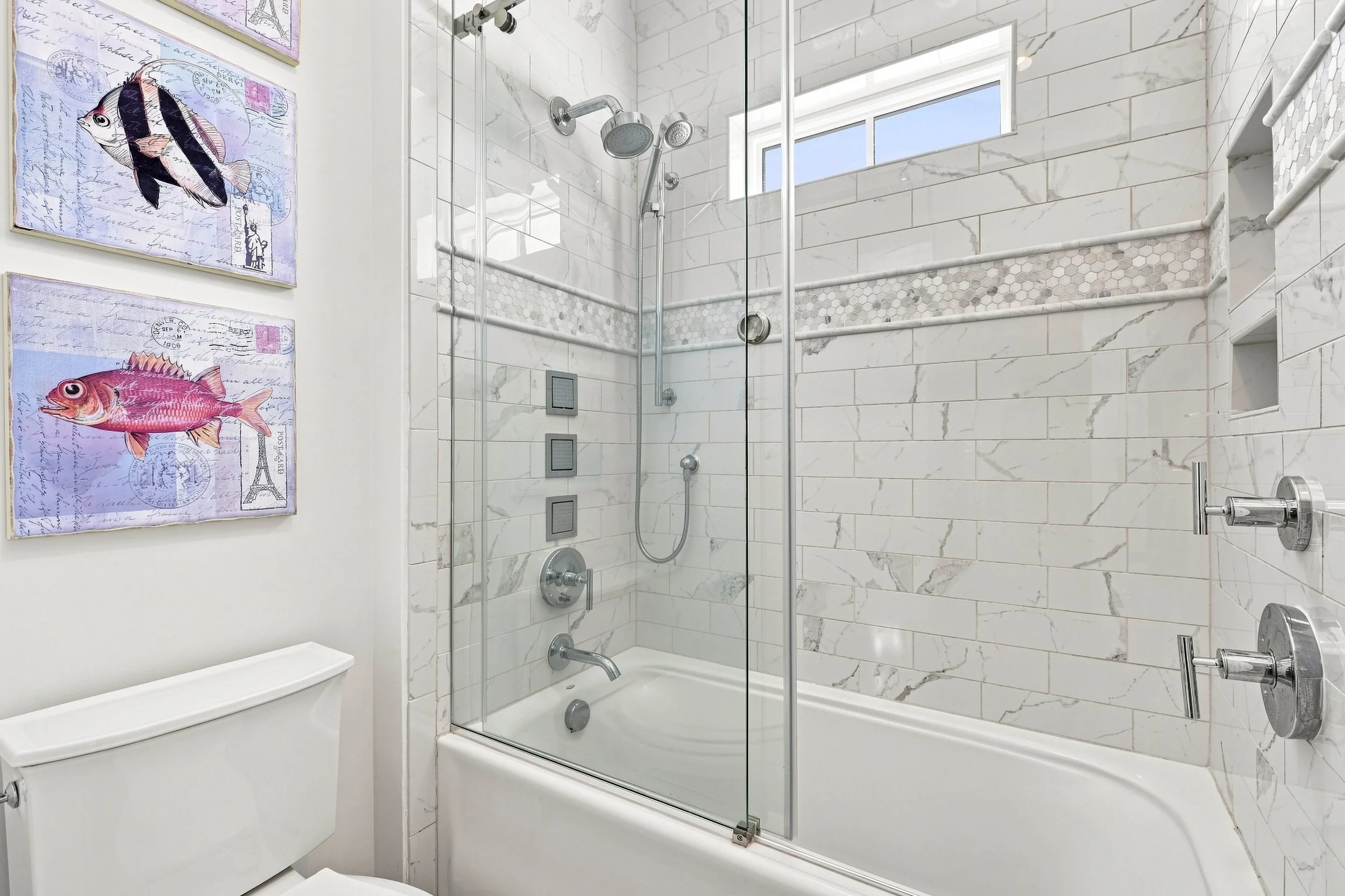 050-Bathroom 3.jpg