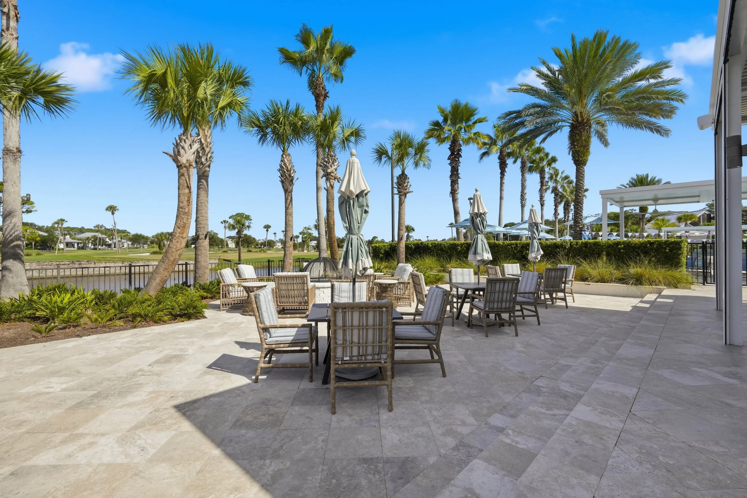 090-Community Amenities.jpg
