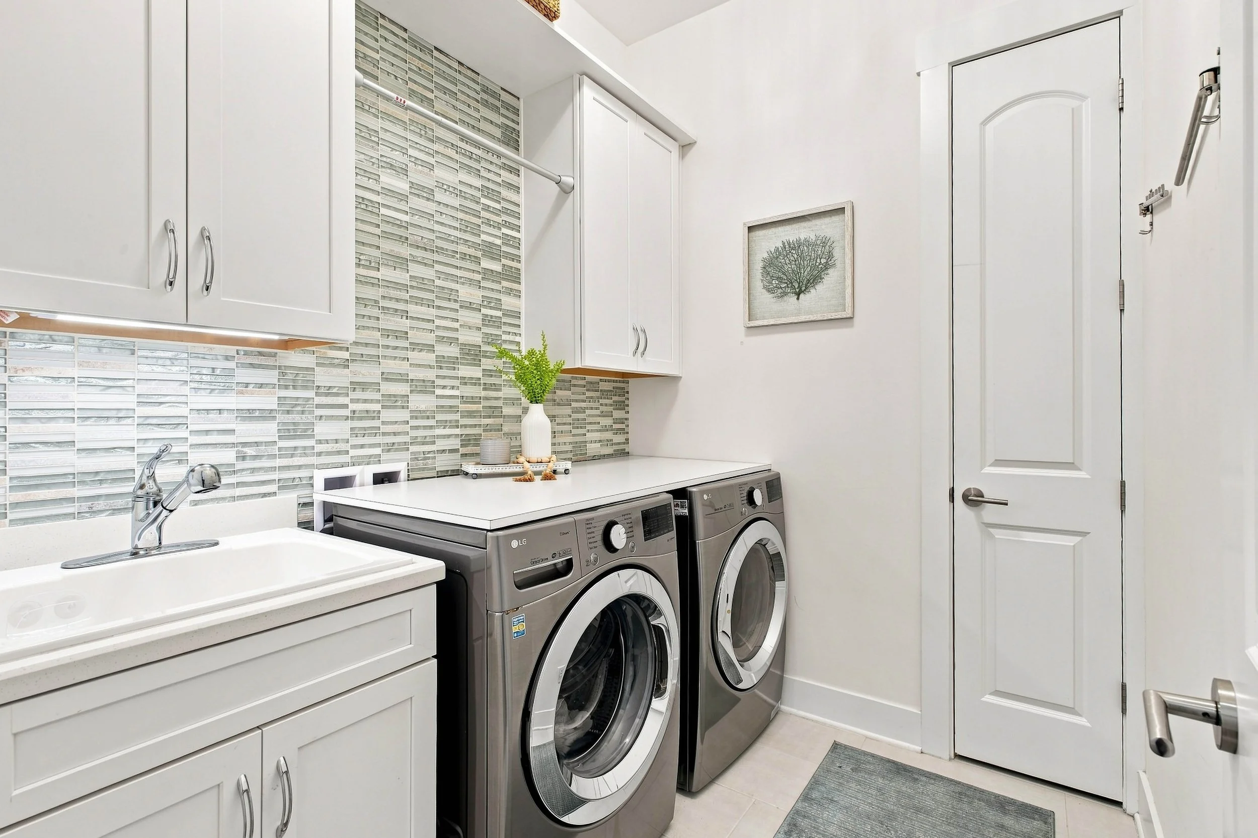 053-Laundry.jpg