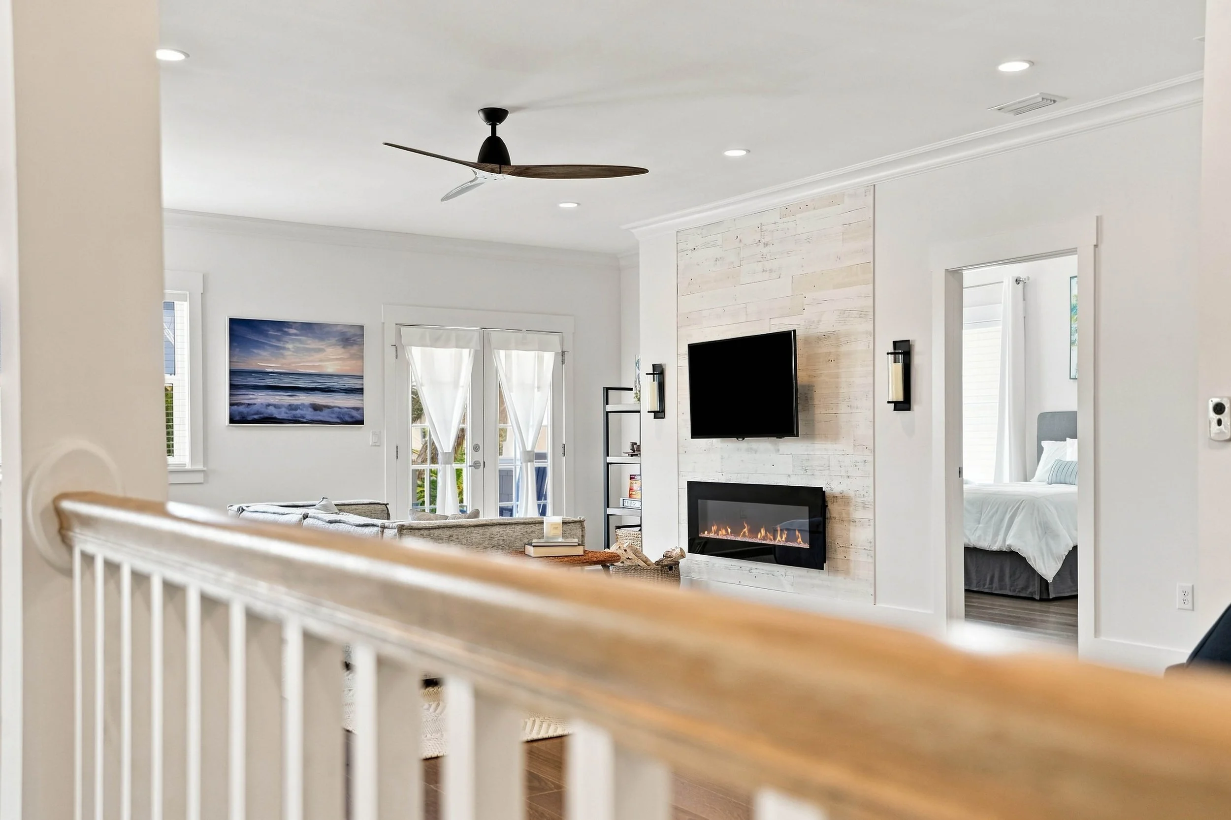 041-Family Room.jpg