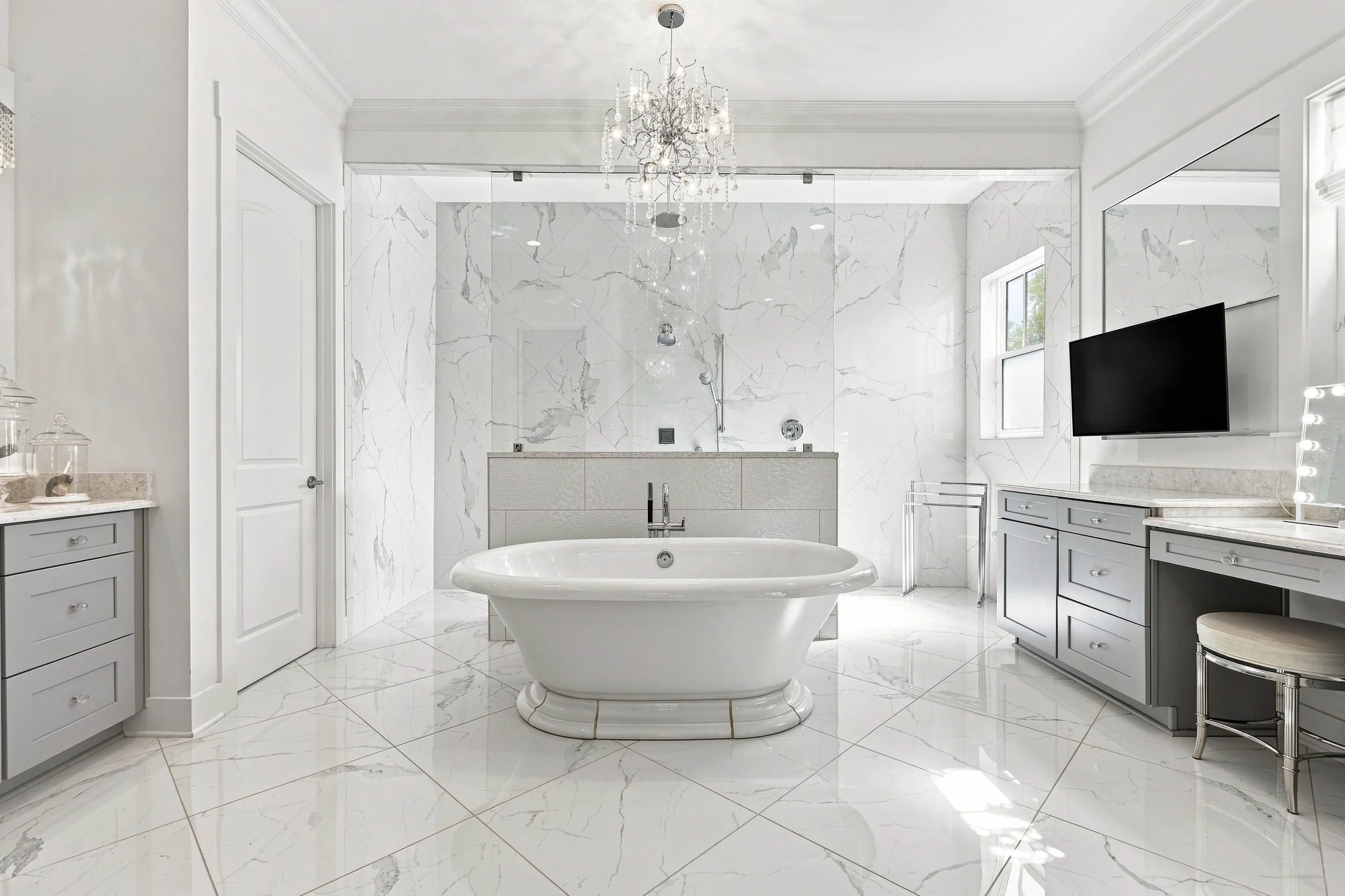 033-Primary Bathroom.jpg