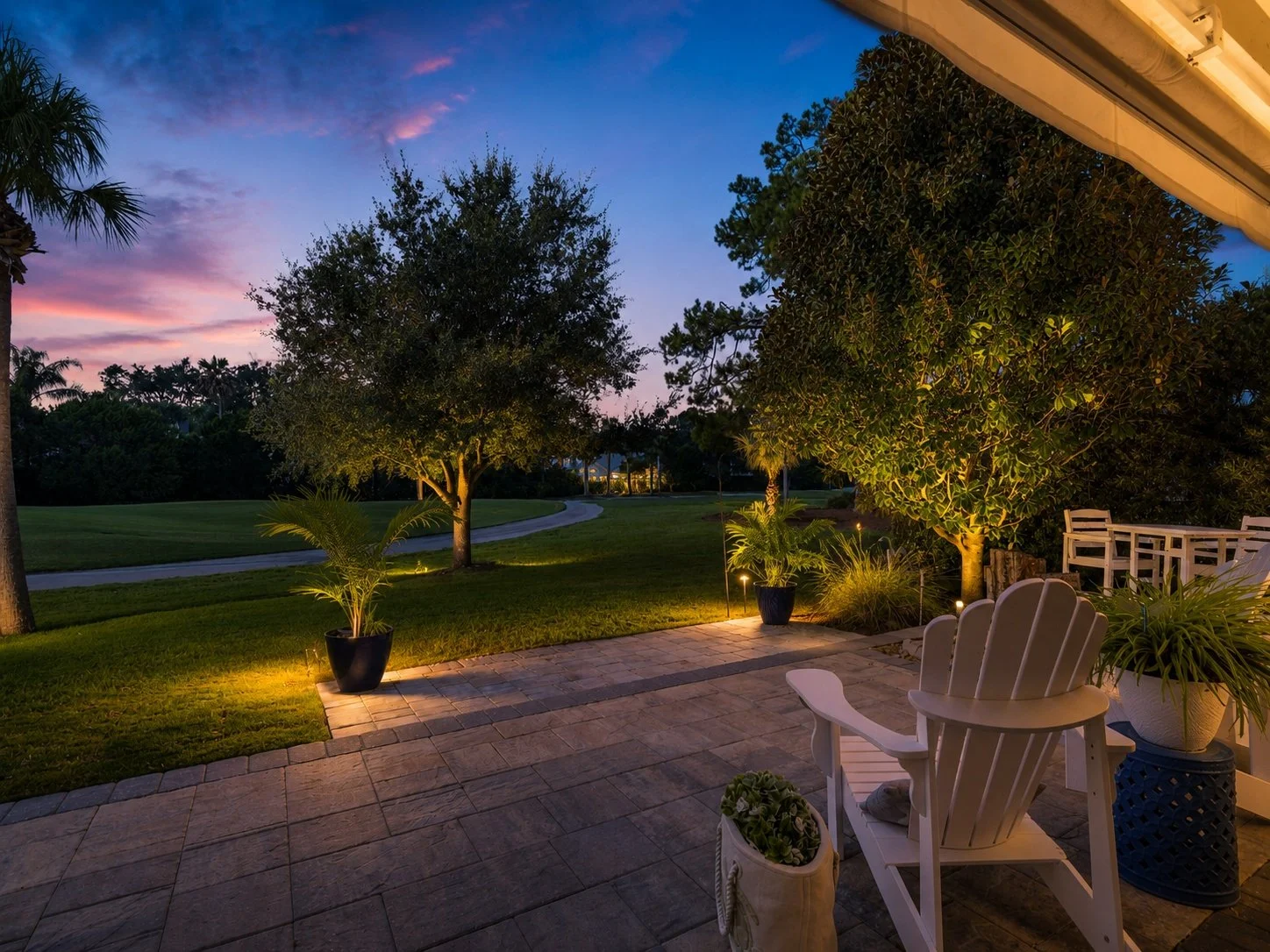 057-Twilight Back.jpg