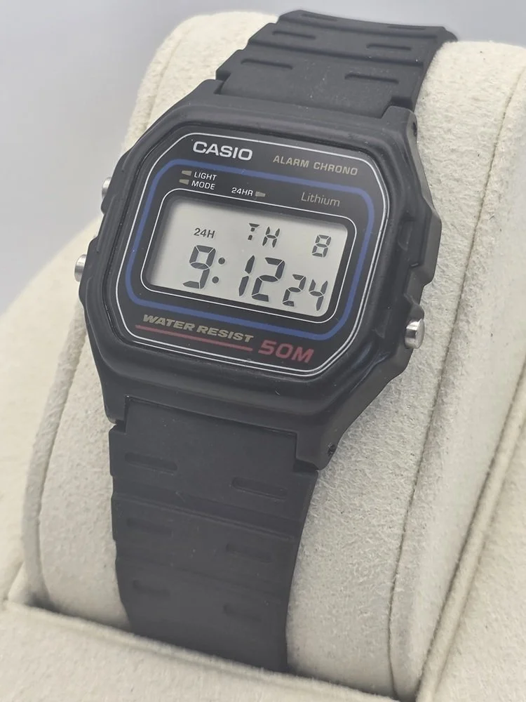 Casio W-59-1VQ - Left.jpg