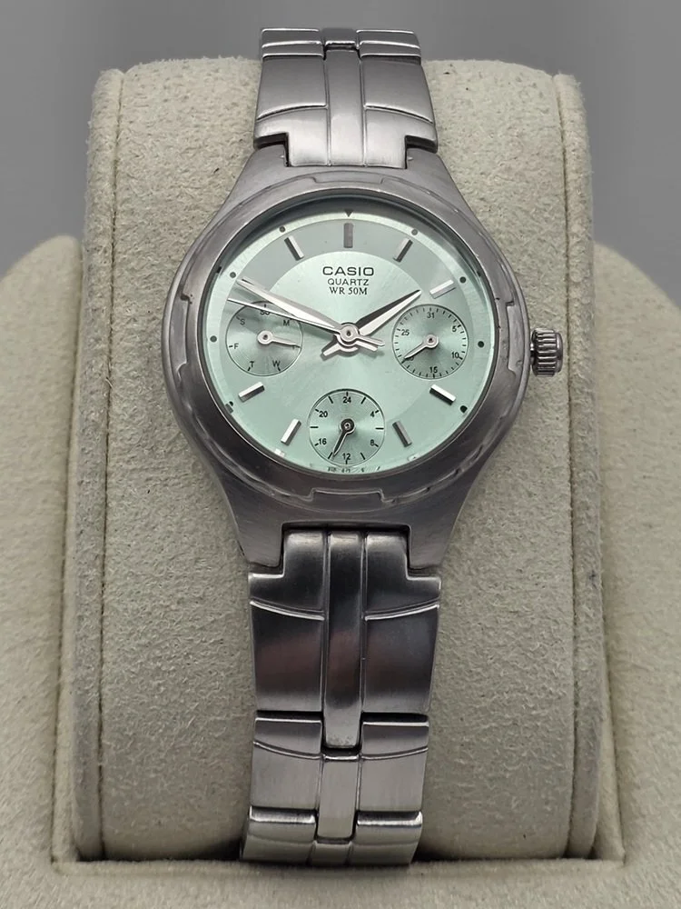 Casio LTP-2064 - Front.jpg