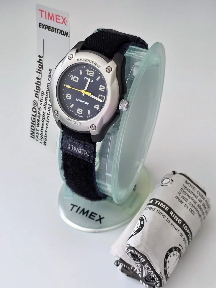 Timex Expedition T41541 - Stand.jpg