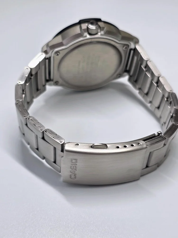 Casio MRW-200HD-7BV Rear.jpg