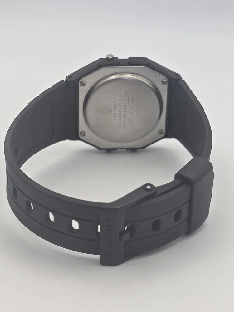 Casio F-94WA-8DG - Rear.jpg