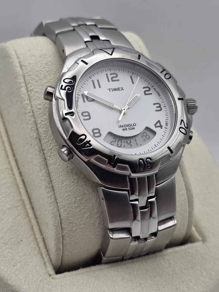 Timex T29571 - Right.jpg