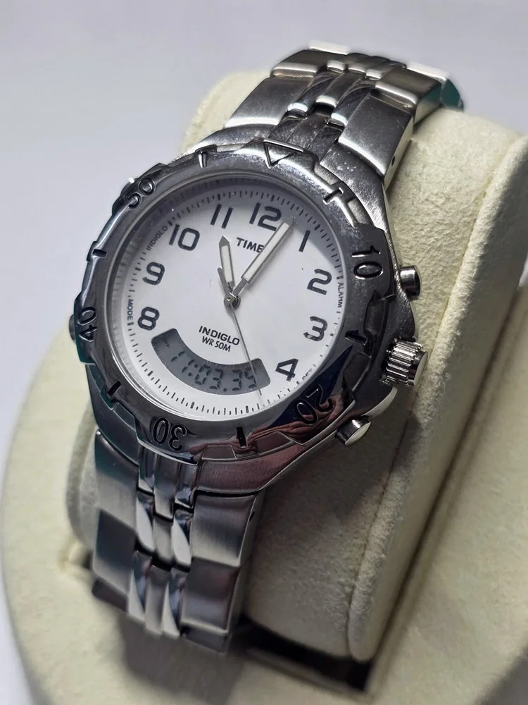 Timex T29571 Left.jpg