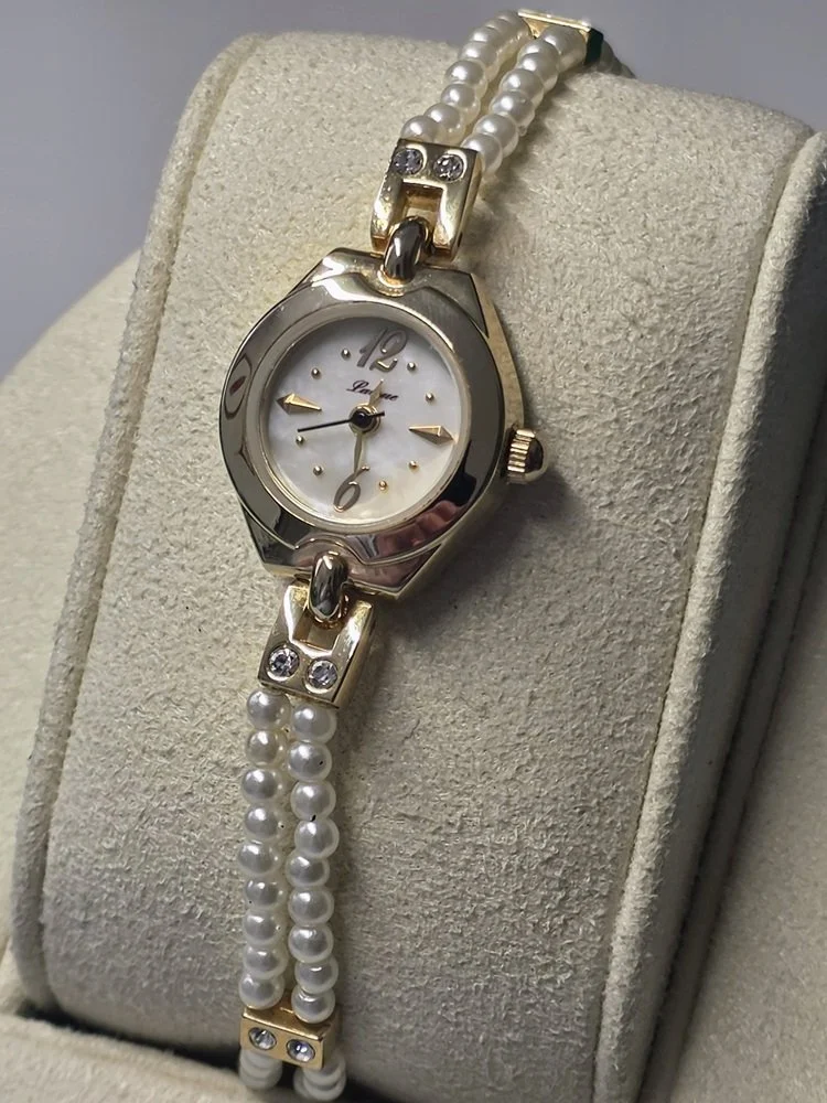 Lamue BL978 - Left.jpg