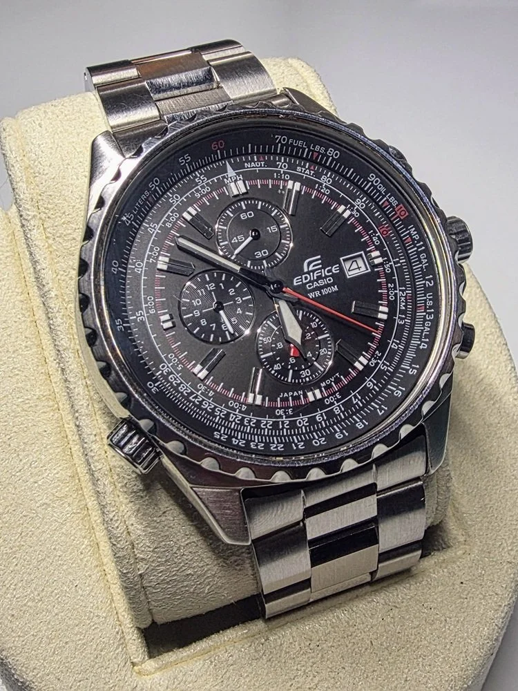Casio Edifice EF-527D-1AV Right.jpg