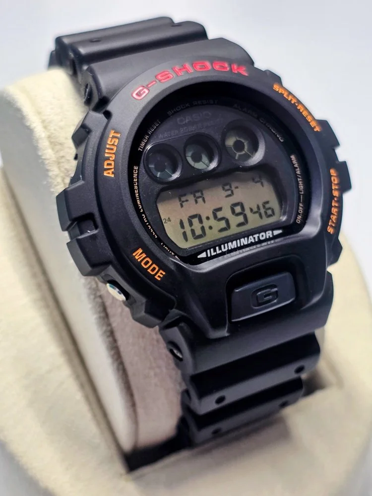 DW-6900 Right.jpg