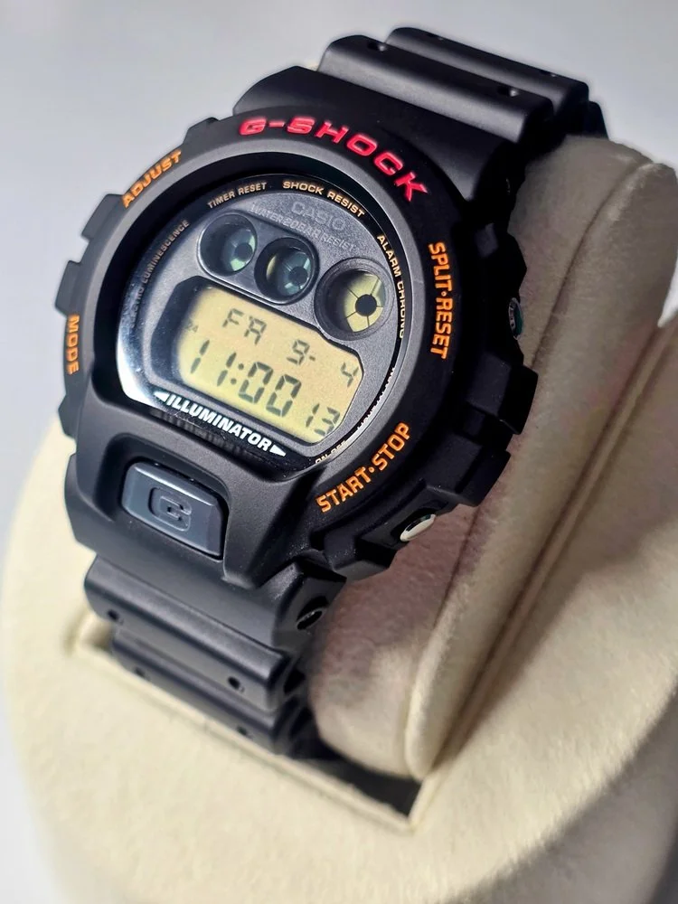 DW-6900 Left.jpg