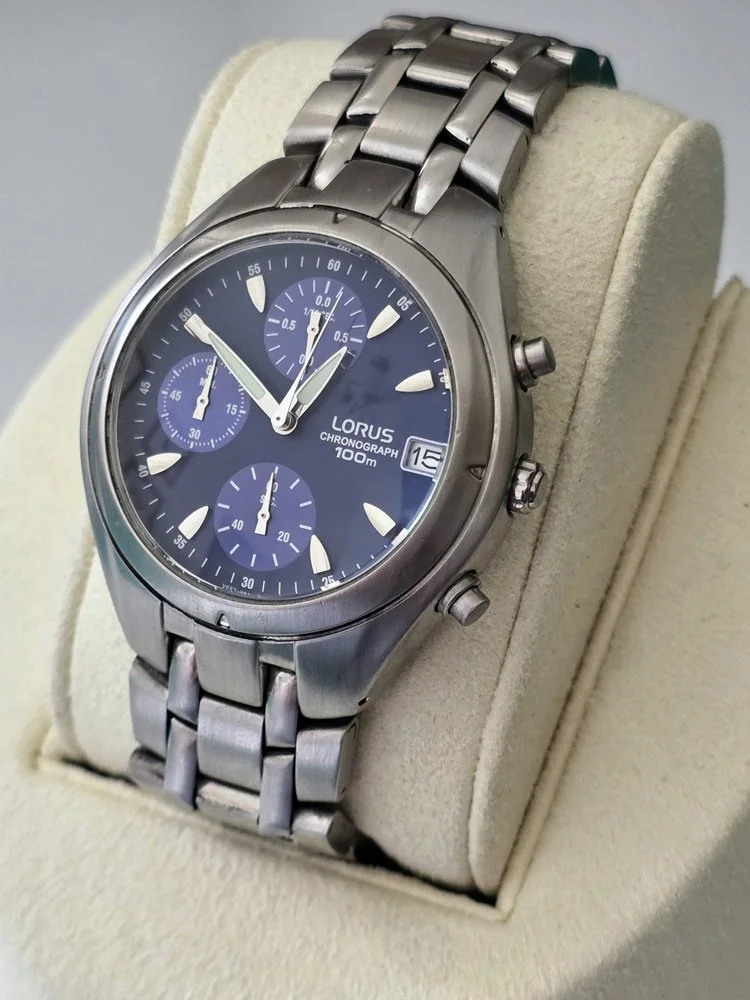 Lorus V657-X039 - Left.jpg