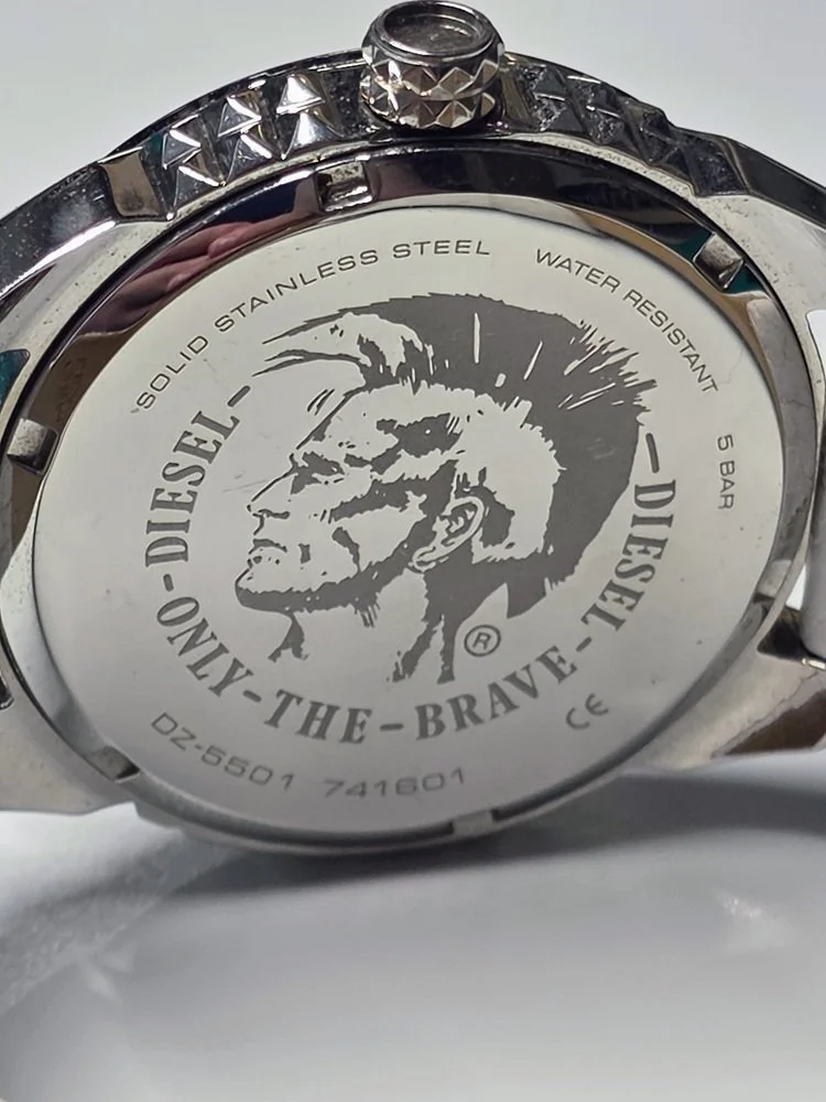Diesel DZ5501 Caseback.jpg