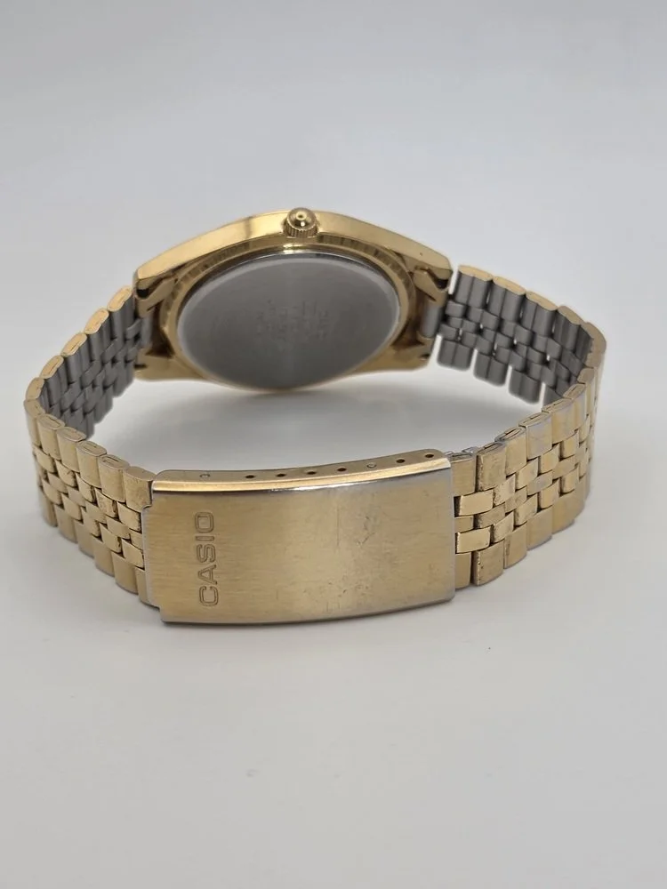 Casio MTP-1129 - Rear.jpg