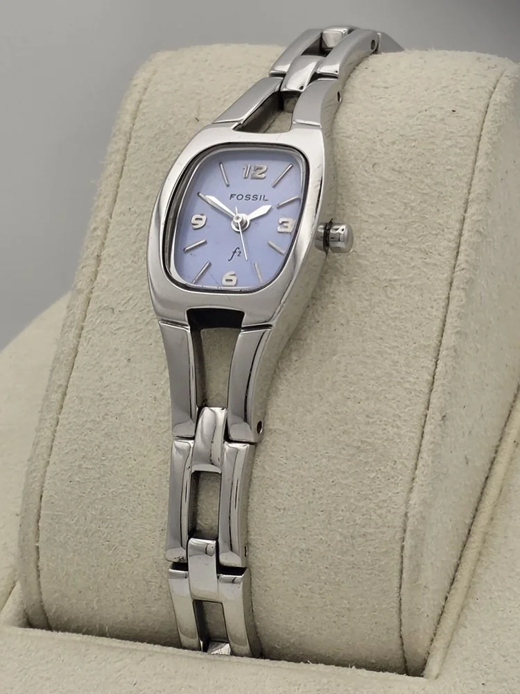 Fossil F2 ES-1002 - Left.jpg