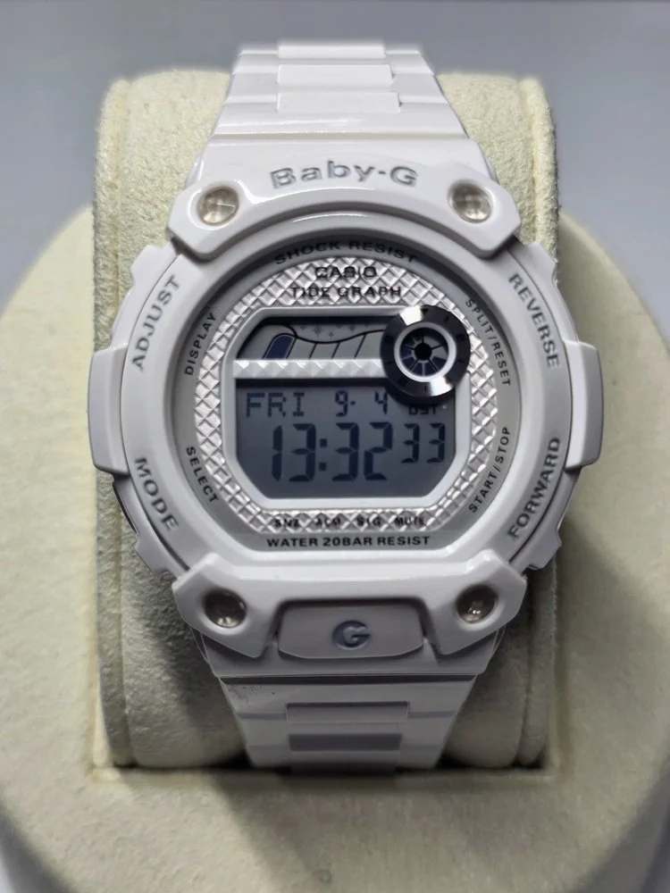 Casio Baby-G BLX-100-7ER Front.jpg