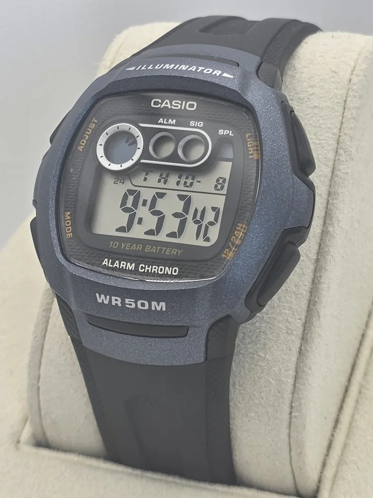 Casio W-210-1BVES - Left.jpg