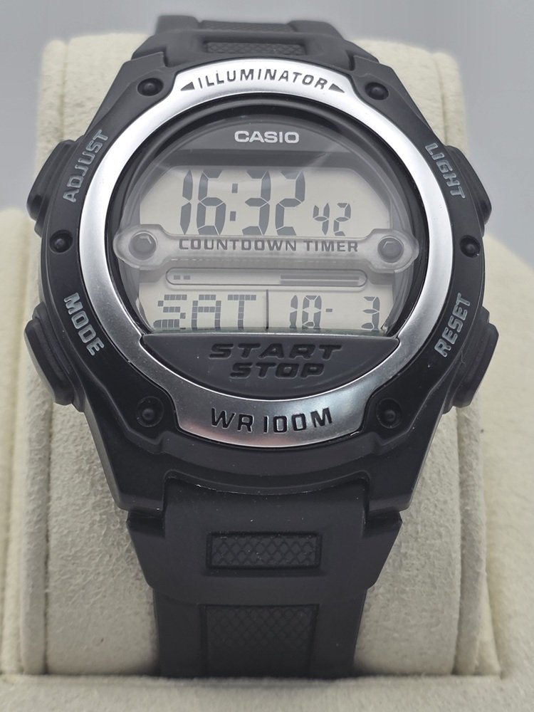 Casio W-756 - Front.jpg