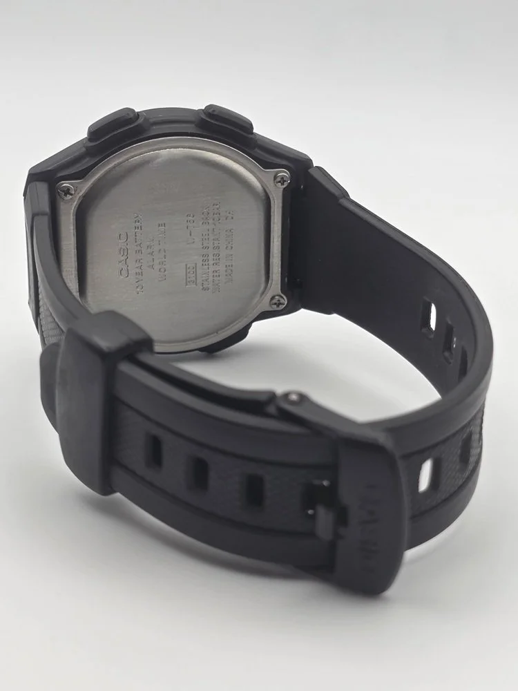 Casio W-756 - Rear.jpg