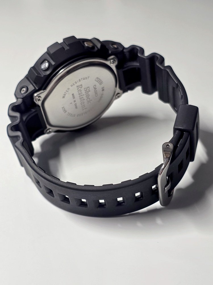 DW-6900 Rear.jpg