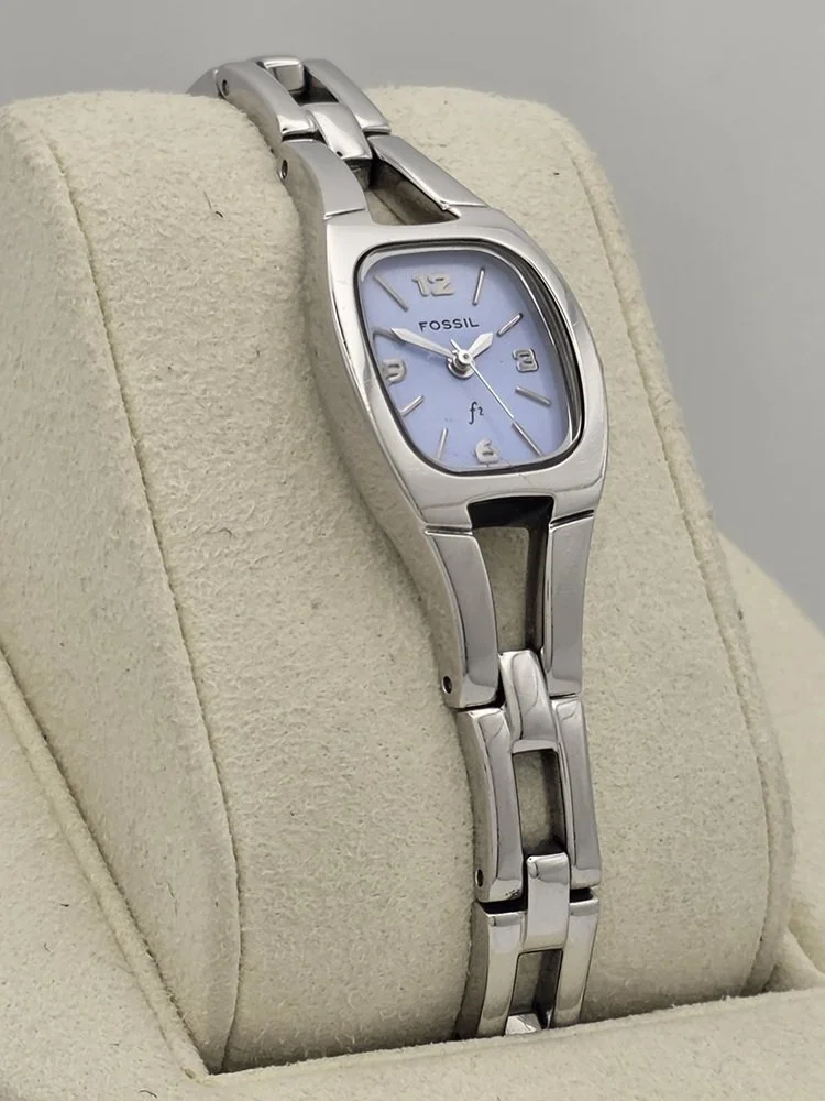 Fossil F2 ES-1002 - Right.jpg