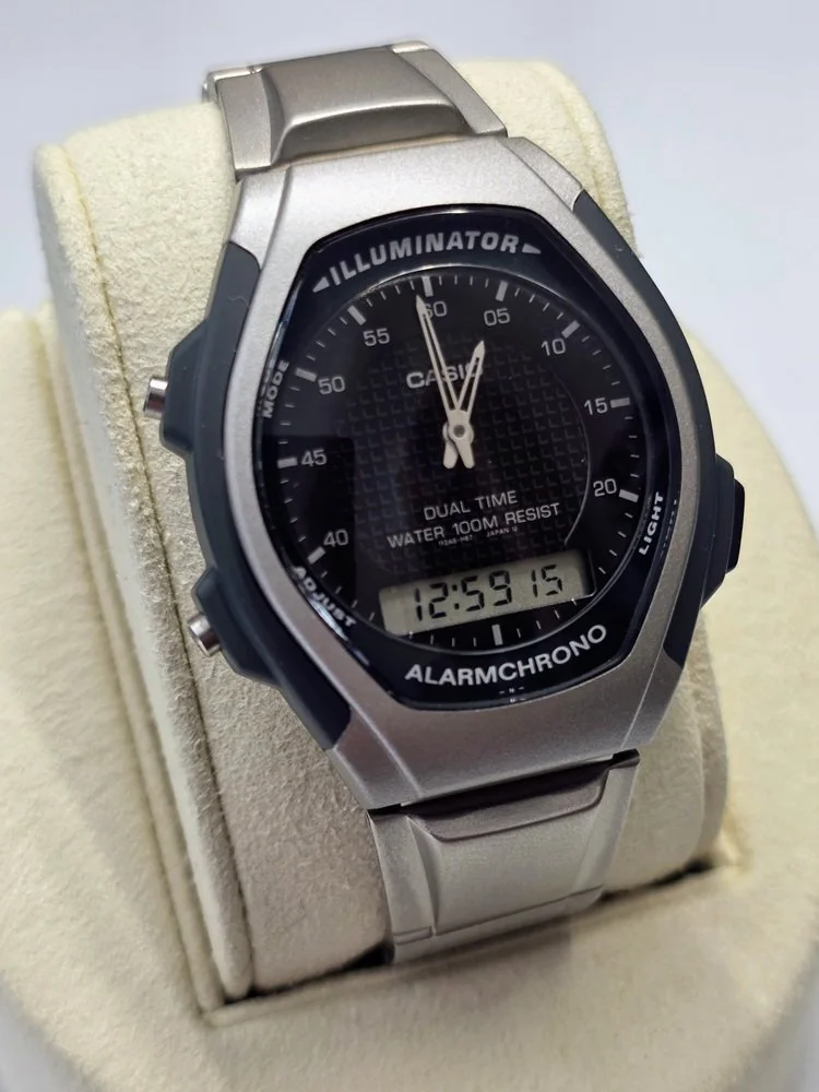 Casio AQ-140WD-1EVQ Right.jpg