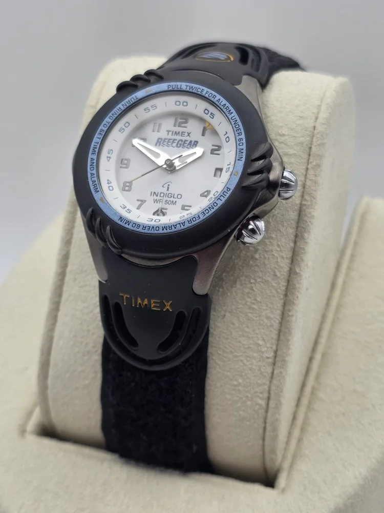 Timex Reef Gear T75701 - Left.jpg