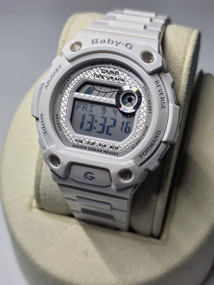 Casio Baby-G BLX-100-7ER– Boxed – Mint Condition