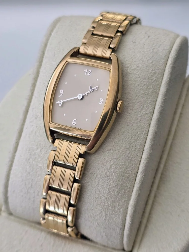 Agnès b. V700-5110 R1 - Left.jpg