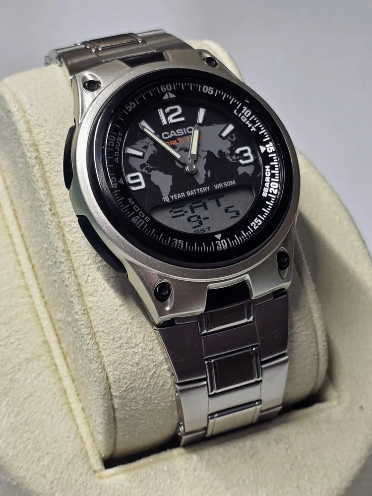 Casio AW-80D-1AV Right.jpg