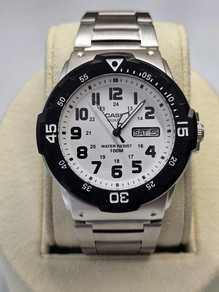 Casio MRW-200HD-7BV Front.jpg