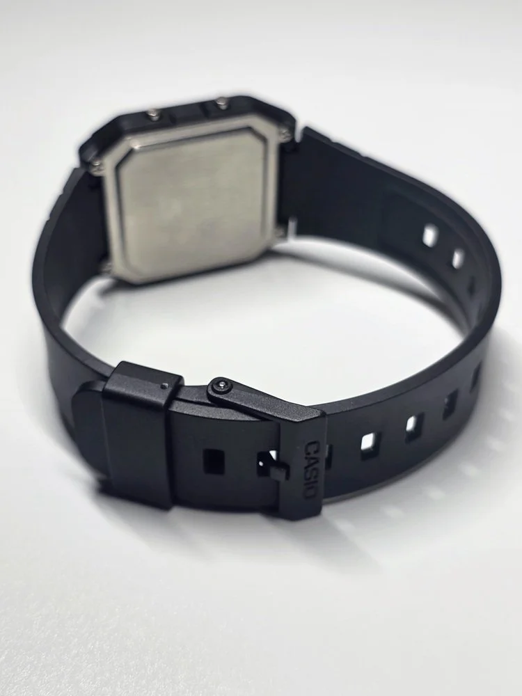 Casio LF-20W-1AEF Back.jpg