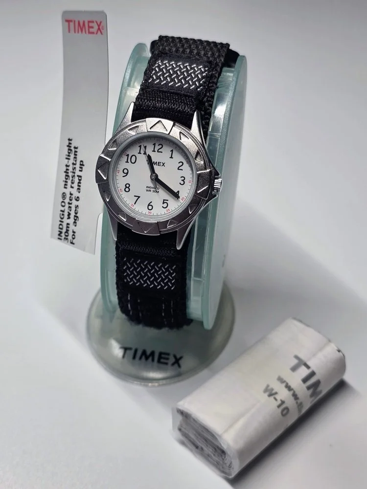 Timex Kids T79051 4E Stand.jpg