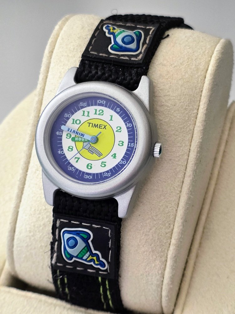 Timex T73881 Kids Time - Left.jpg