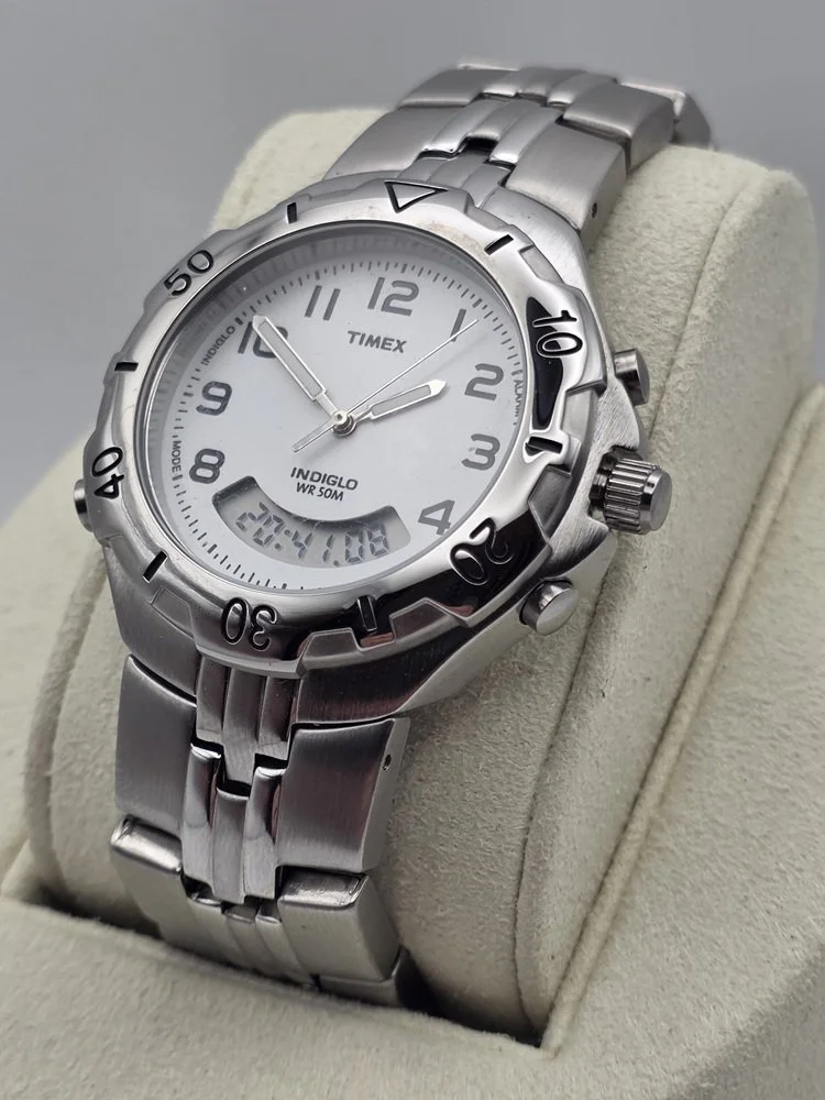 Timex T29571 - Left.jpg
