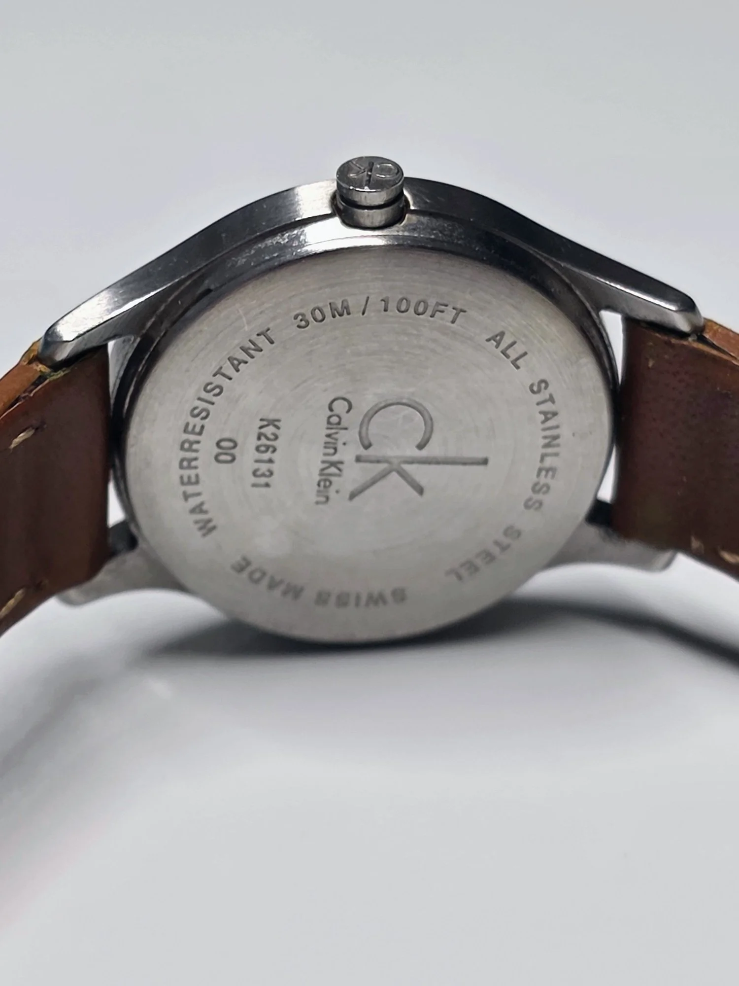 Calvin Klein K26131 00 Caseback.jpg