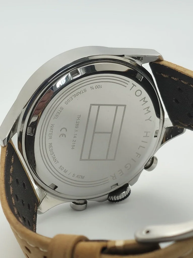 Tommy - Caseback.jpg