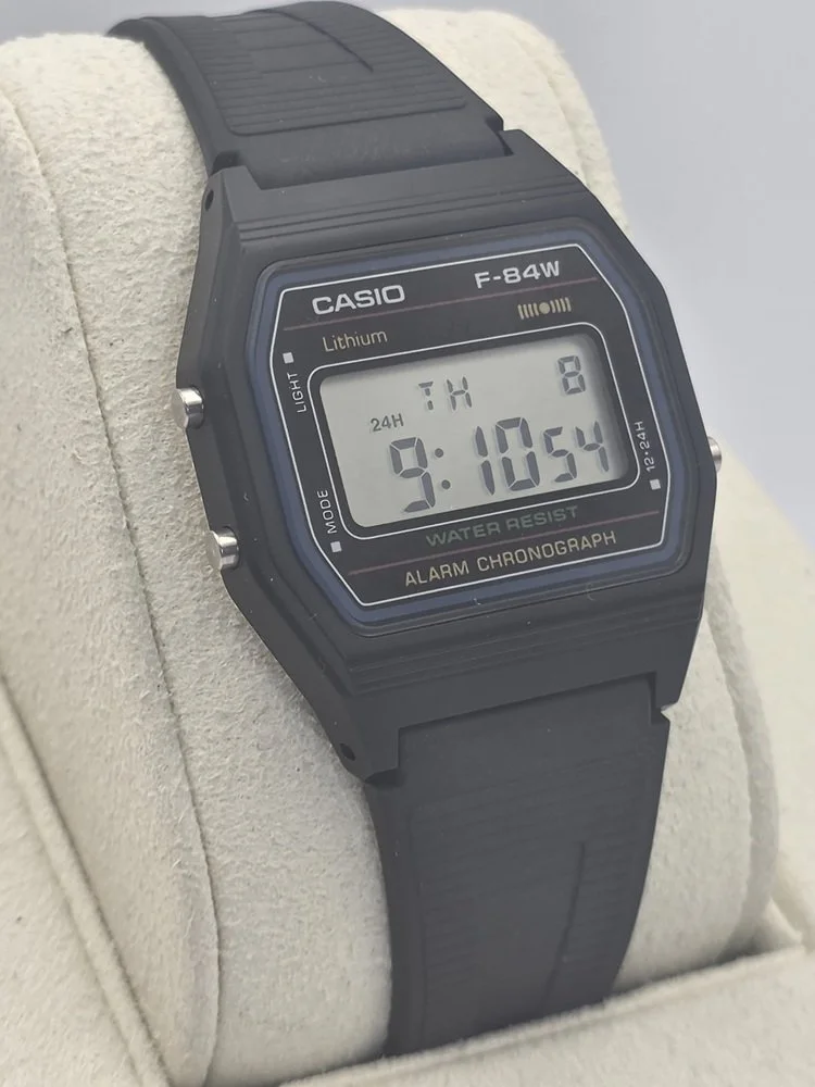 Casio F-84W-1QJH - Right.jpg