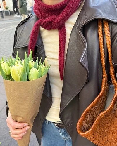 sophie_scarf_Cashmere_6_28_Pascuali_Ruby_tulipaner_medium.jpg
