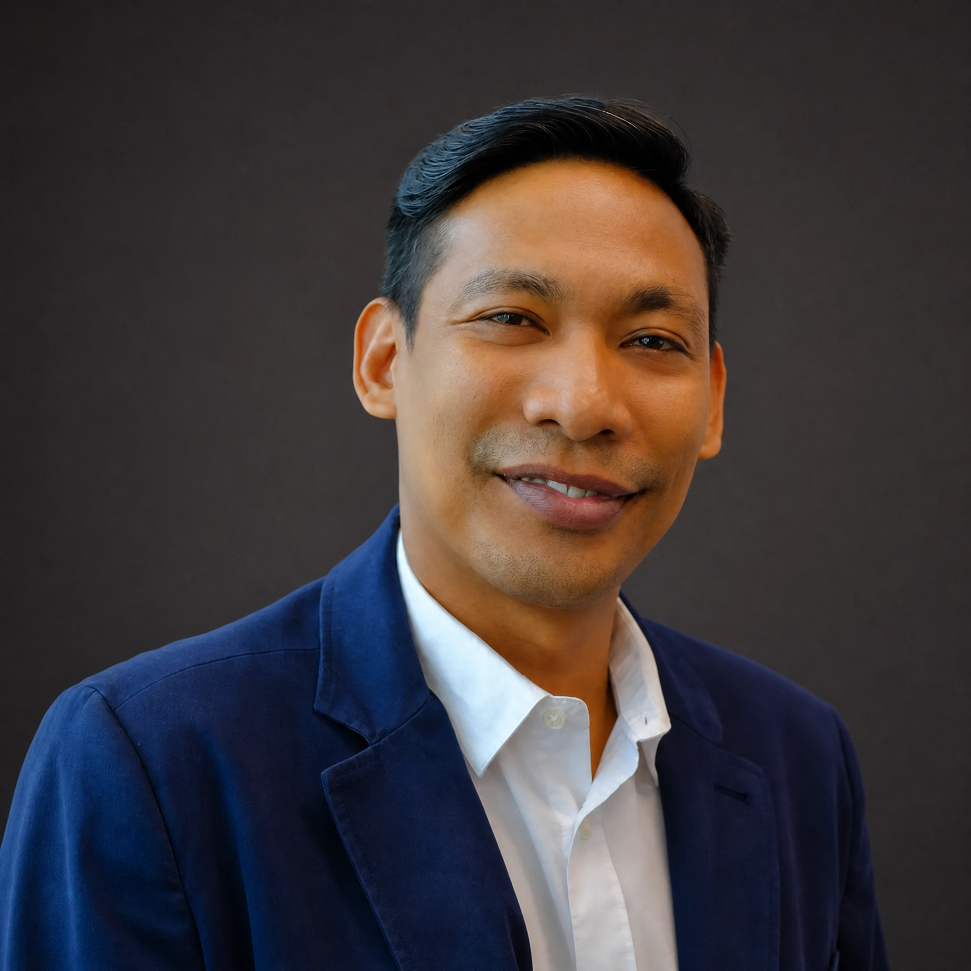Justin Murugaya is the Founder and CEO of Chisel Stone Advisory. He holds with him more than 24 years of experience from the agency, brand, sports, and big tech industries.